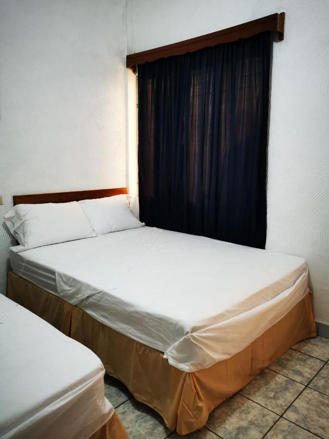 Natz Hotel Flores Eksteriør bilde