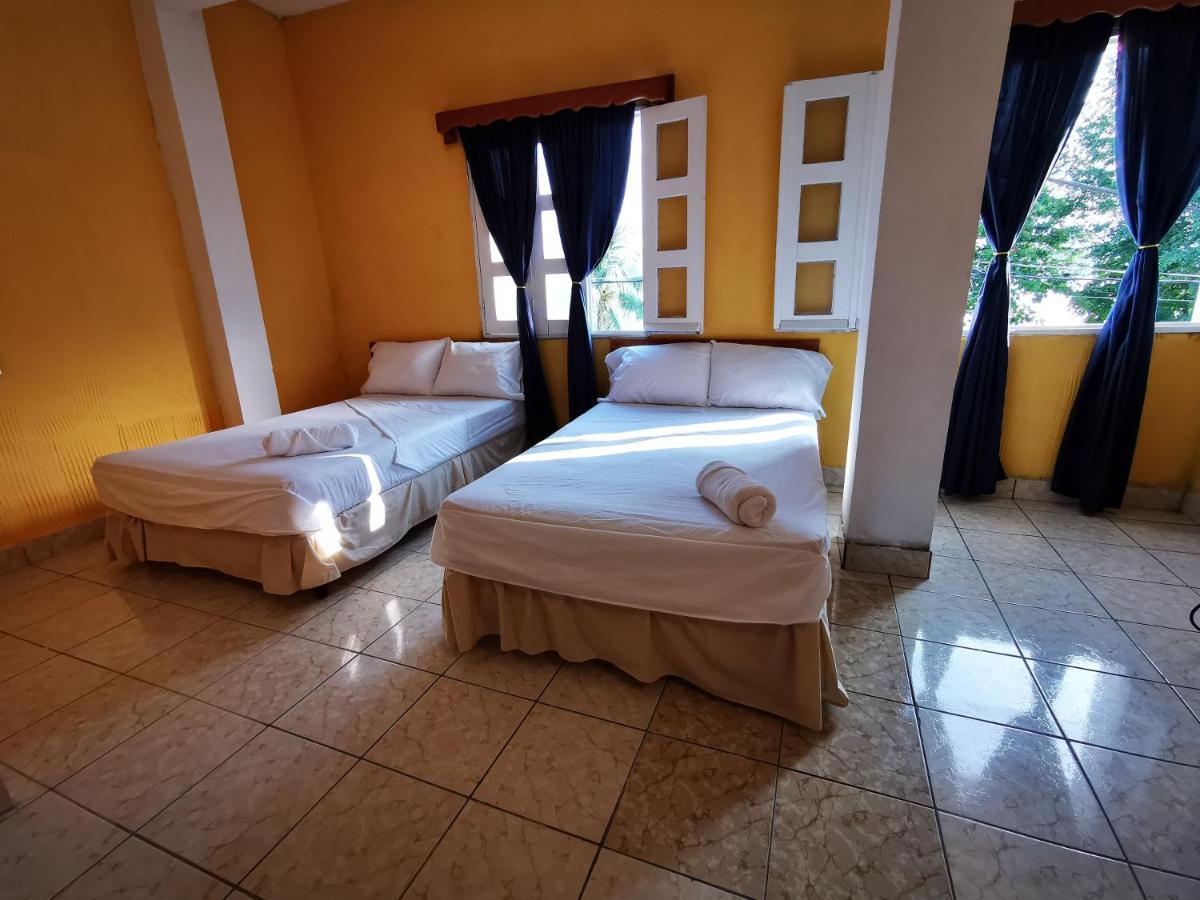 Natz Hotel Flores Eksteriør bilde